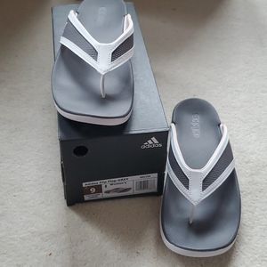 NEW ADIDAS Adilette Flip Flops, Sandals - Grey 9